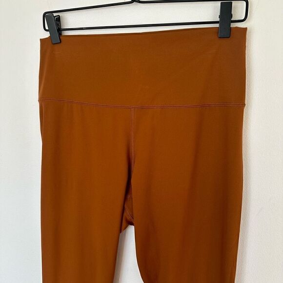 Everlane ReNew High Waisted Legging In The Color Amber - Picture 3 of 8